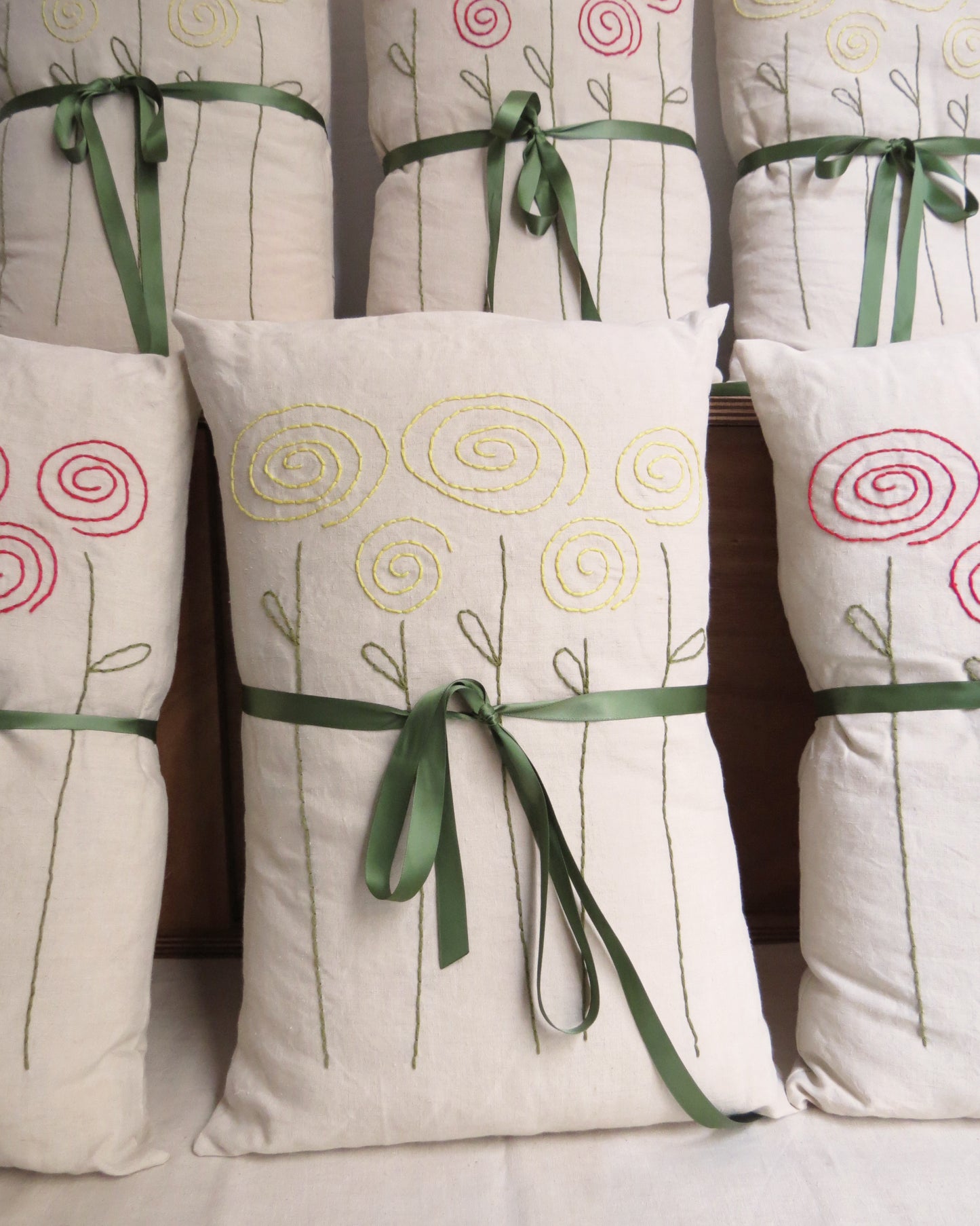 "Bouquet de Roses" Cushion - Yellow