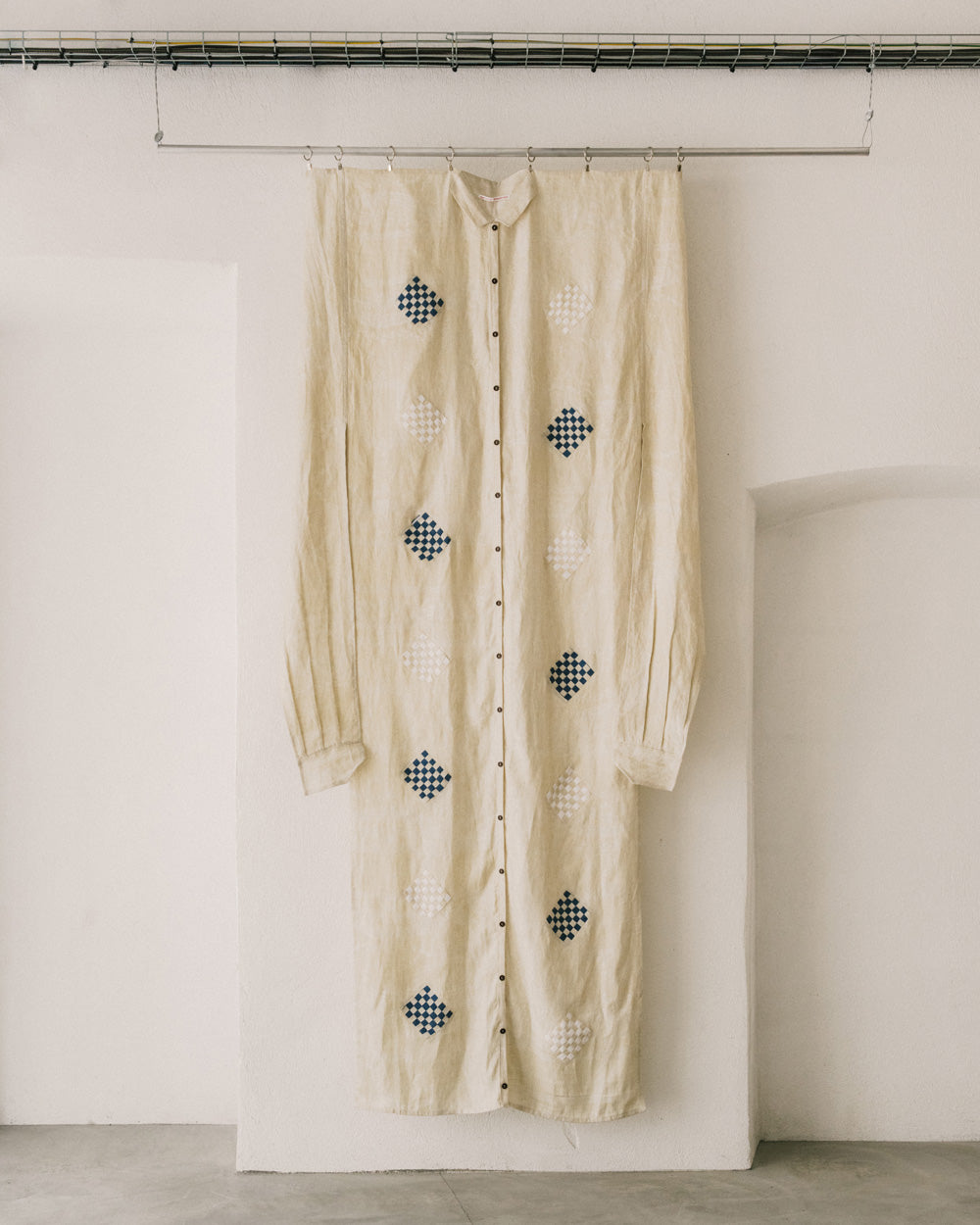 Le Rideau-Chemise "A Well-Dressed Apartment" - Pièce Unique