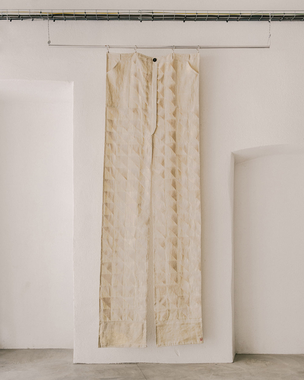 Le Rideau-Pantalon "A Well-Dressed Apartment" - Pièce Unique