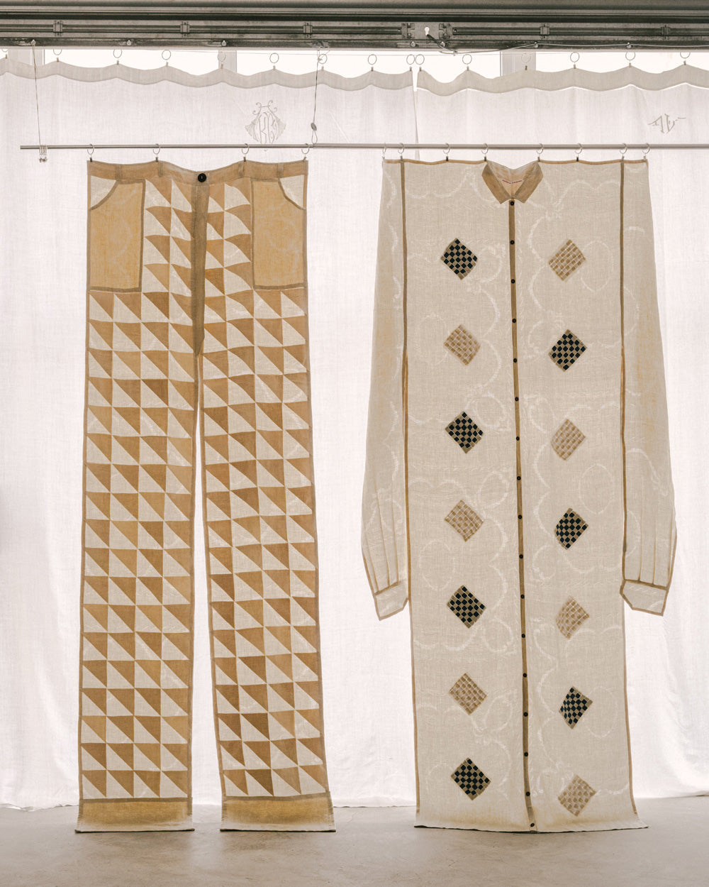 Le Rideau-Pantalon "A Well-Dressed Apartment" - Pièce Unique