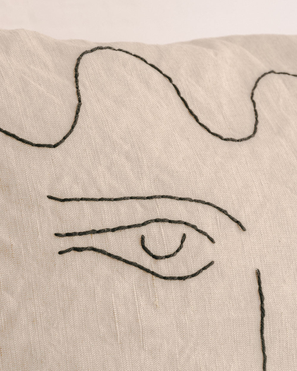 "Eiréné" Cushion Cover
