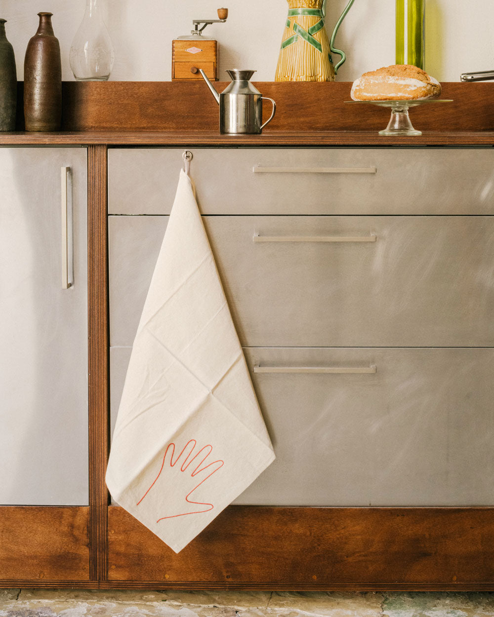 Main, Pain, Couverts Kitchen Towels - Red