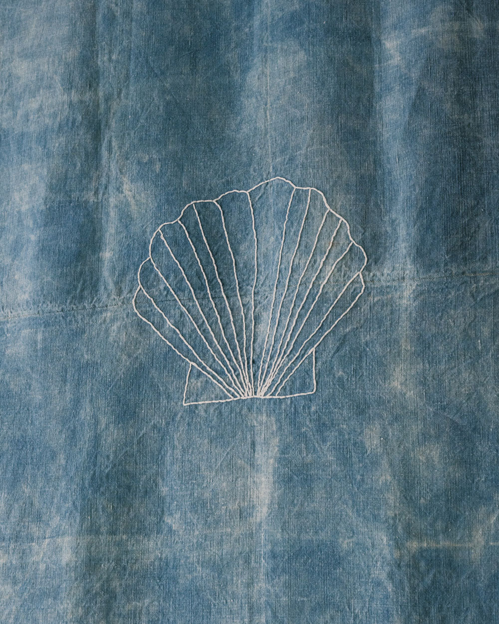 Scallop Centerpiece/Curtain
