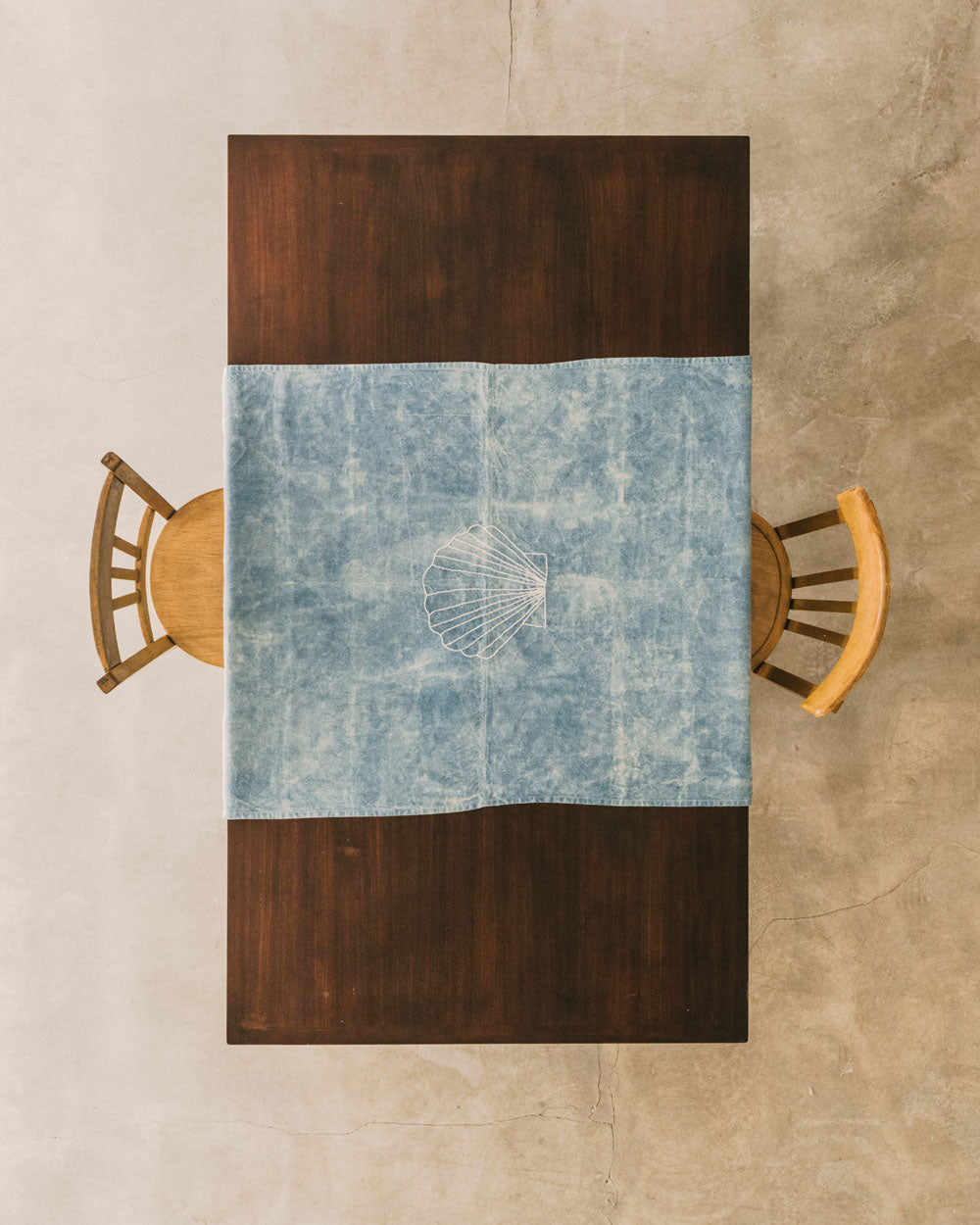 Scallop Centerpiece/Curtain