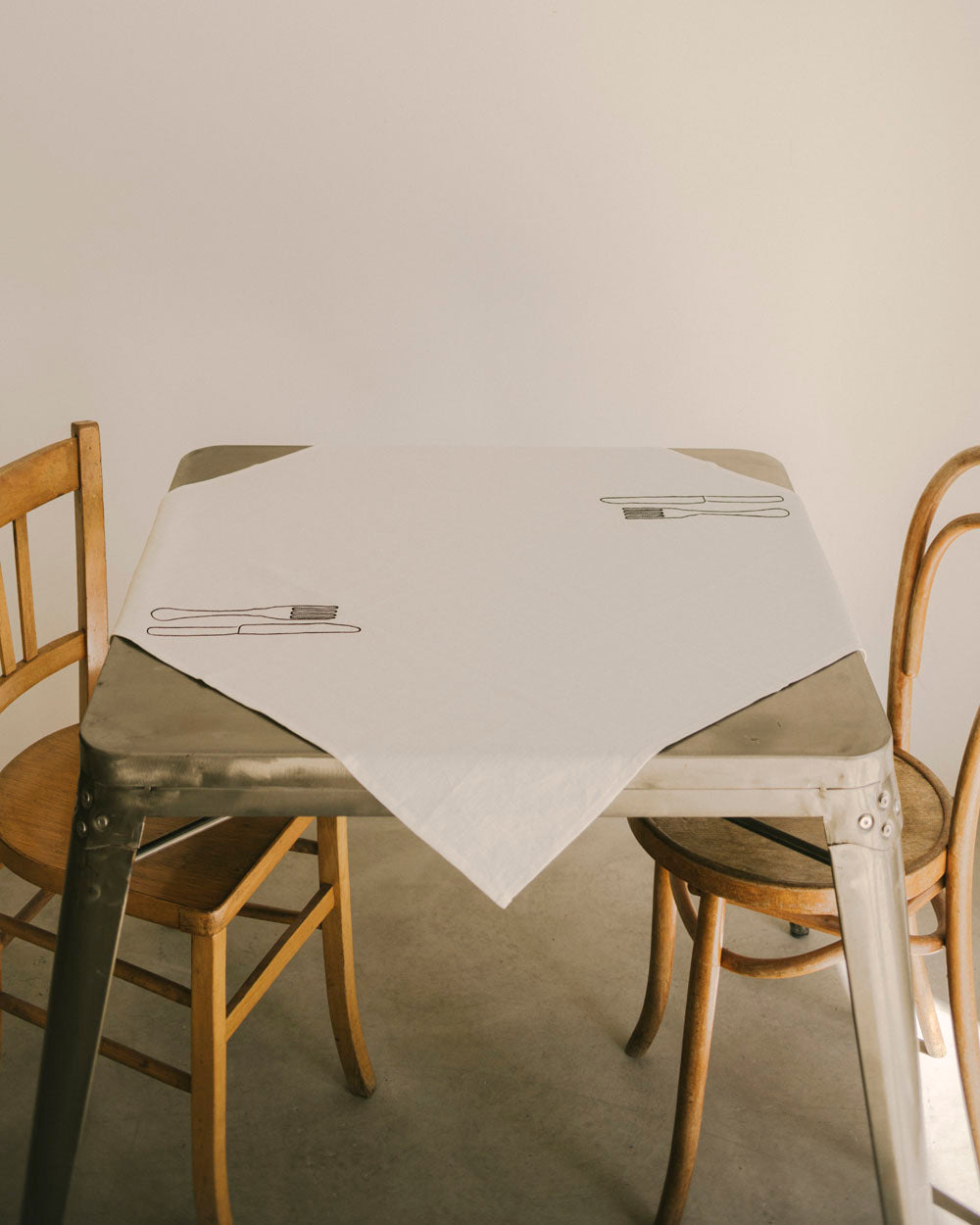 Overlay Tablecloth With Cutlery
