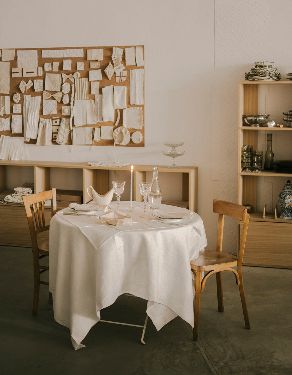Sarah Espeute - Checkered Pleated Overlay Linen Tablecloth